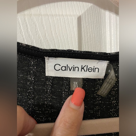Calvin Klein NWT V-Neck Black and Silver Knit Top. MSRP $79.50 - Picture 2 of 4